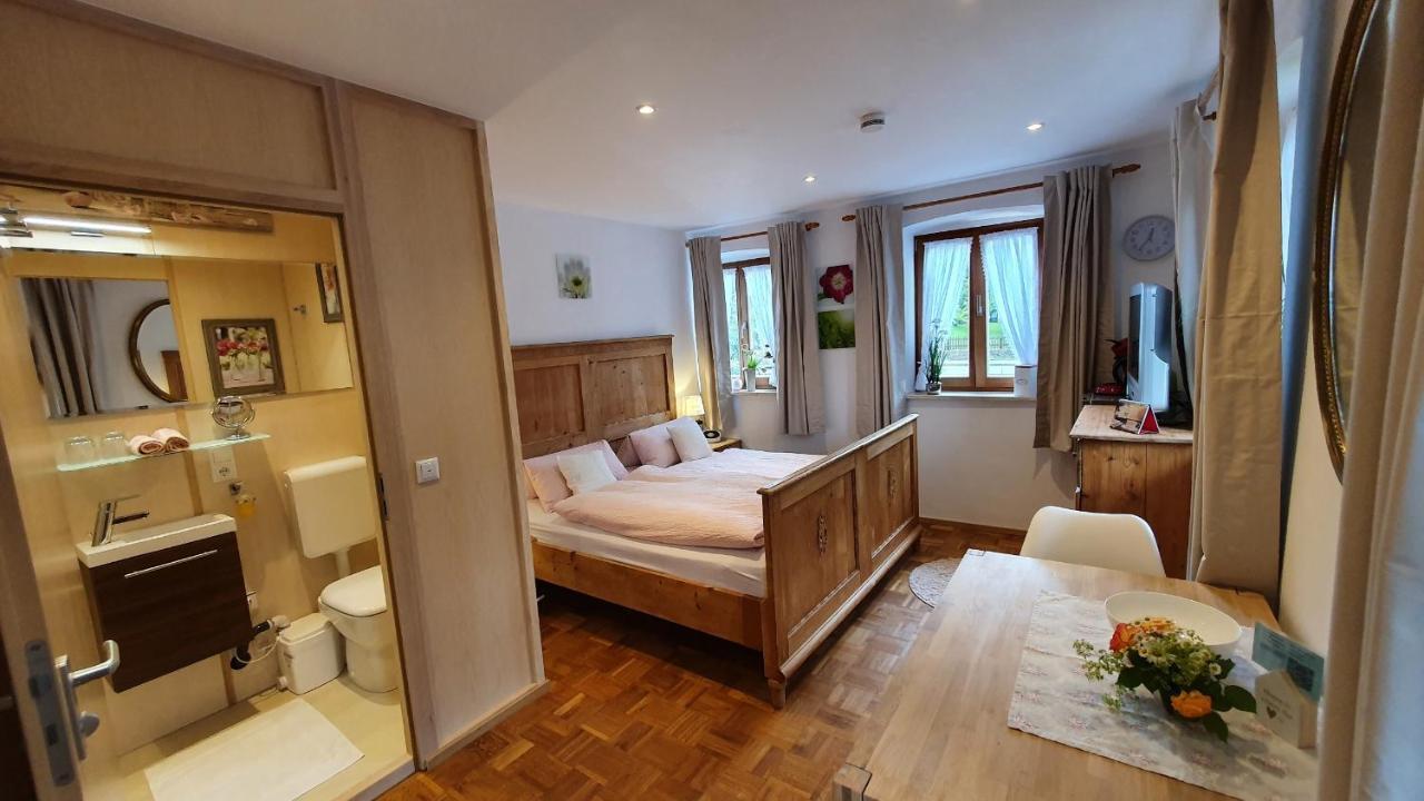 Gaestezimmer Vogtareuth Rinser Экстерьер фото